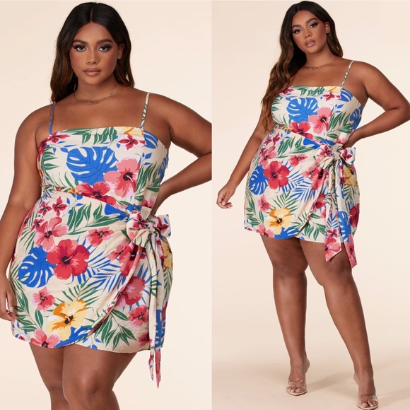 Dresses & Skirts - ✨ON SALE✨Margarita Mood Plus Size Floral Print Wrap Mini Dress